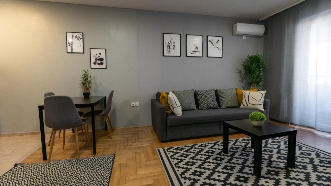 Central Fenix Apartment - Free Private Parking-Fast Wi-Fi Novi Sad Bagian luar foto