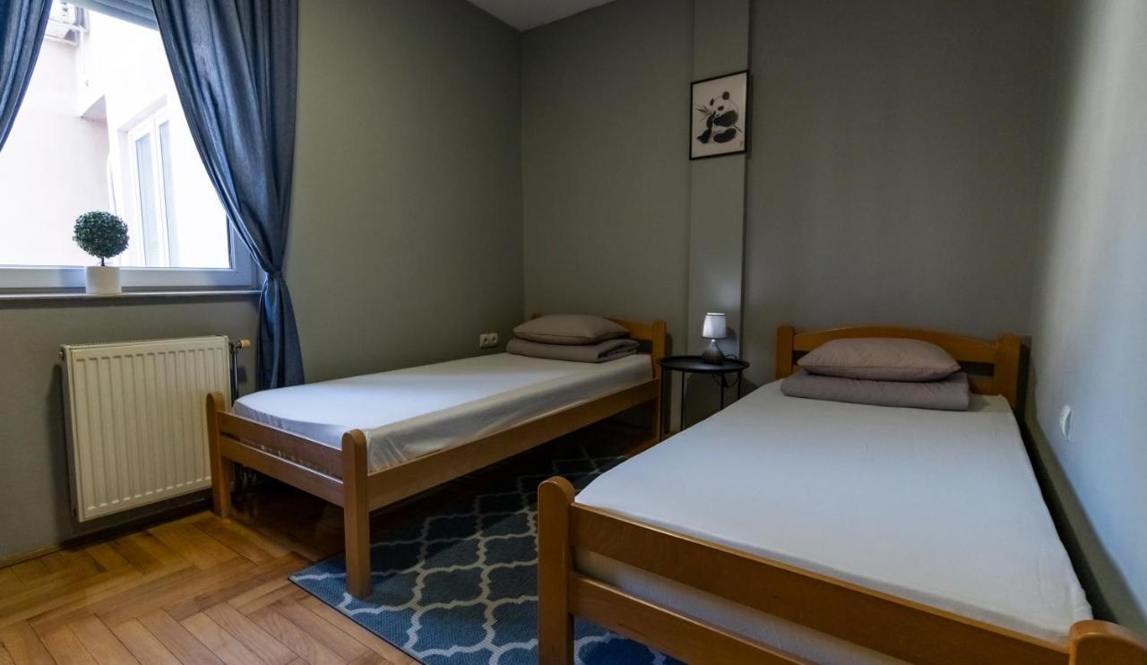 Central Fenix Apartment - Free Private Parking-Fast Wi-Fi Novi Sad Bagian luar foto